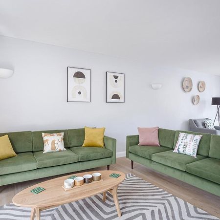3 Bedroom Jesus Green Townhouse With Parking CBG Exterior foto